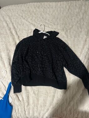 Black Leopard Print Hooded Pullover Sweatshirt